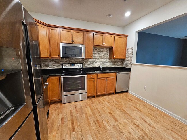 130 Trotter Rd, Unit 110 in Weymouth, MA - Building Photo - Building Photo
