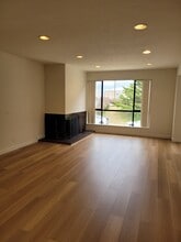 54 Edgemont Dr in Daly City, CA - Building Photo - Building Photo