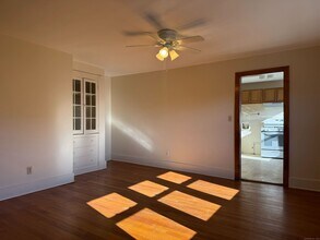 461 Howard Ave in New Haven, CT - Building Photo - Building Photo