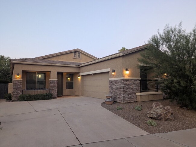 15289 S Via Lago Del Encanto in Sahuarita, AZ - Building Photo - Building Photo