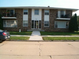 2315 E Peter St in Appleton, WI - Building Photo