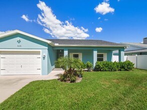 828 Bay Point Dr in Madeira Beach, FL - Building Photo - Building Photo