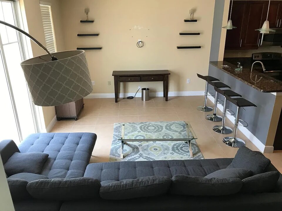 3843 NW 5th Ter in Boca Raton, FL - Building Photo
