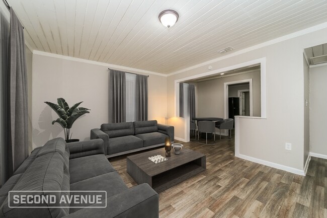 property at 1594 W 30th St