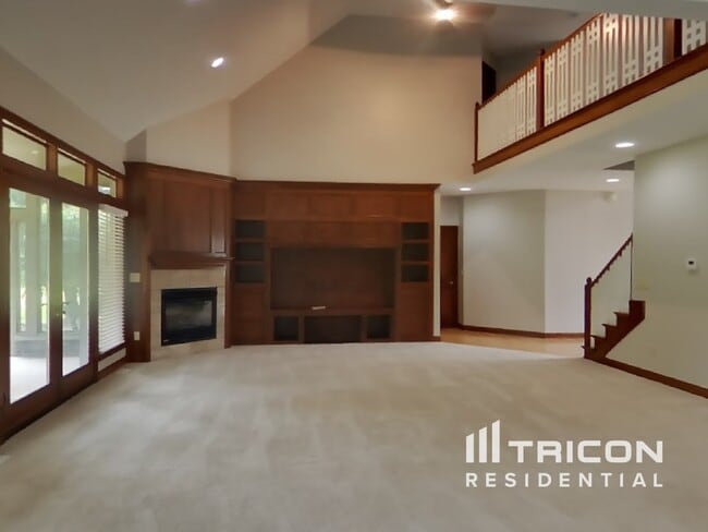6055 Fawnwood Dr in Greenwood, IN - Building Photo - Building Photo