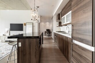 560 King St W in Toronto, ON - Building Photo - Building Photo