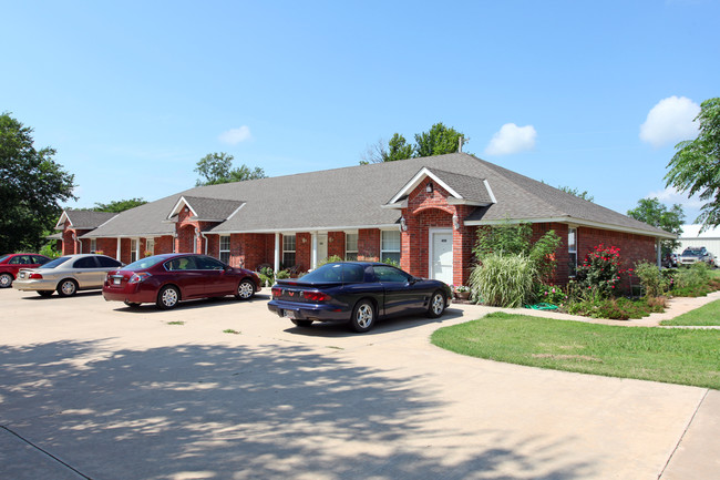 Senior Living Apartments in Newcastle, OK - Building Photo - Building Photo