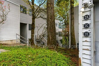 48 Eagle Crest Dr in Lake Oswego, OR - Building Photo - Building Photo