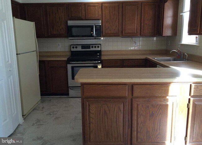 6328 Over See Ct in West Springfield, VA - Building Photo - Building Photo