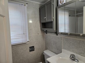 54 Maple St in Rochester, NH - Building Photo - Building Photo