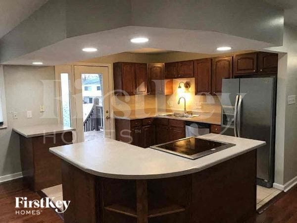 4538 Crestline Dr in St. Louis, MO - Foto de edificio - Building Photo