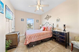 1412 W Beach Blvd in Gulf Shores, AL - Building Photo - Building Photo