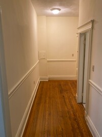 16 Queensberry St, Unit B in Boston, MA - Building Photo - Building Photo