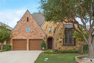 211 Guadalupe Dr in Irving, TX - Building Photo - Building Photo