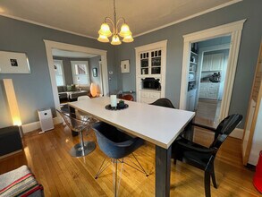 18 Rogers St, Unit Unit#1 in Newton, MA - Building Photo - Building Photo