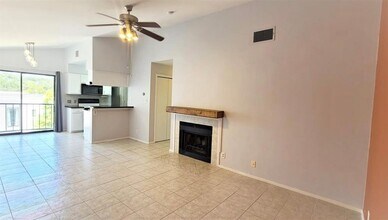 106 E 30th St in Austin, TX - Building Photo - Building Photo