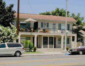 1819 - 1825 E. 7th St in Long Beach, CA - Building Photo - Building Photo