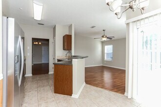 12327 Sondra Cove Ct in Jacksonville, FL - Foto de edificio - Building Photo