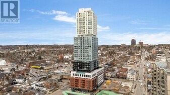 39 Mary St in Barrie, ON - Building Photo