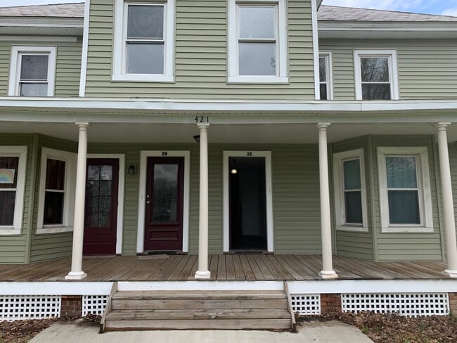 421 NY-146 in Altamont, NY - Building Photo - Building Photo