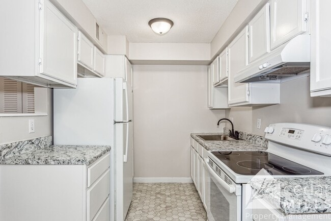 property at 1626 N Holyoke St