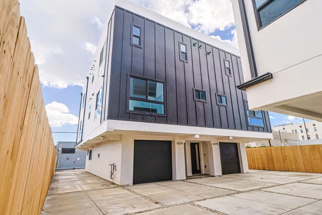 6224 Banner Ave in Los Angeles, CA - Foto de edificio - Building Photo