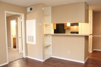 Windchase Hamlet Apartments in Houston, TX - Building Photo - Building Photo