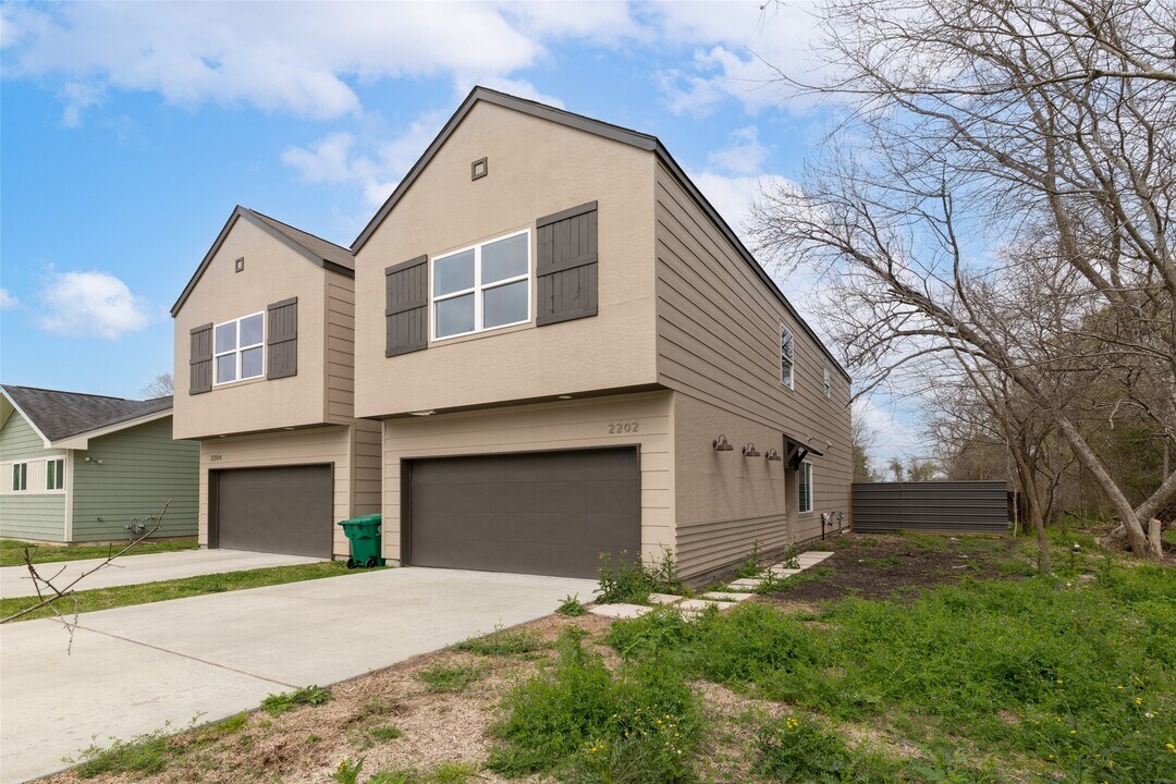 2202 Wavell St in Houston, TX - Building Photo
