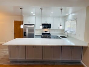 10520 Baywood Ct in Cupertino, CA - Building Photo - Building Photo