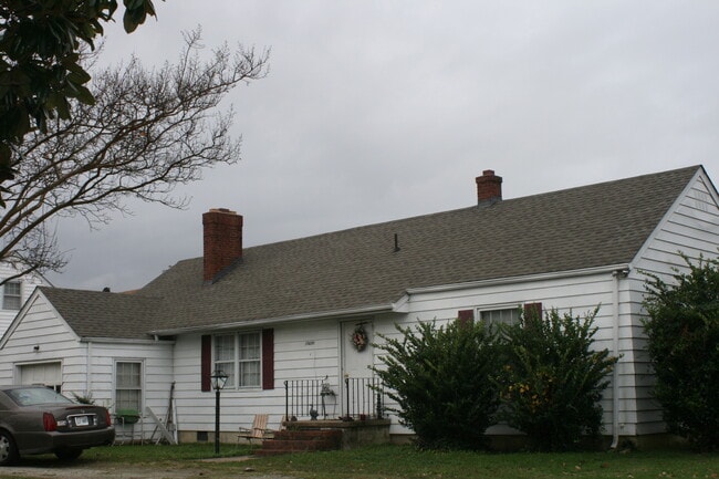 property at 15641 Warwick Blvd