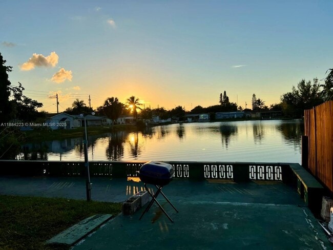 property at 260 SW 8th Ave
