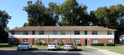 Magnolia Court in Augusta, GA - Foto de edificio - Building Photo