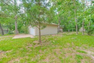 330 Oak Tree Dr in Pointblank, TX - Building Photo - Building Photo