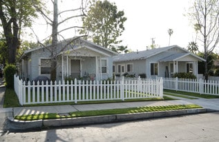 140-142 1/2 Melrose Ave. Apartments