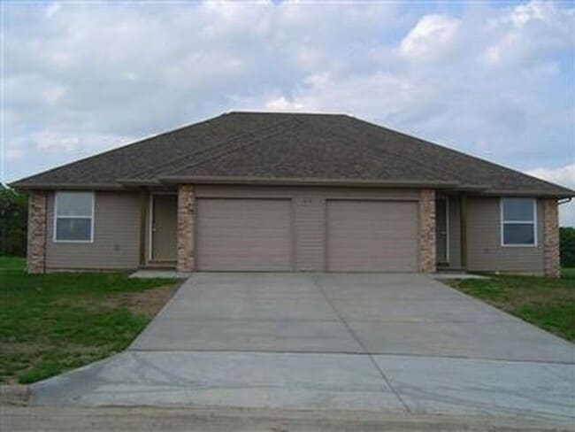 property at 409 N Comanche