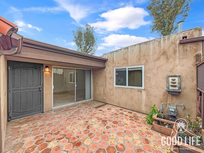 2552 Granada Cir in Spring Valley, CA - Building Photo - Building Photo