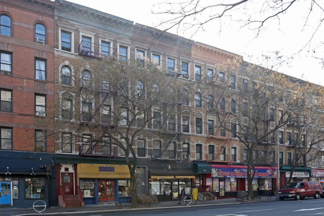 Cooperative in New York, NY - Building Photo