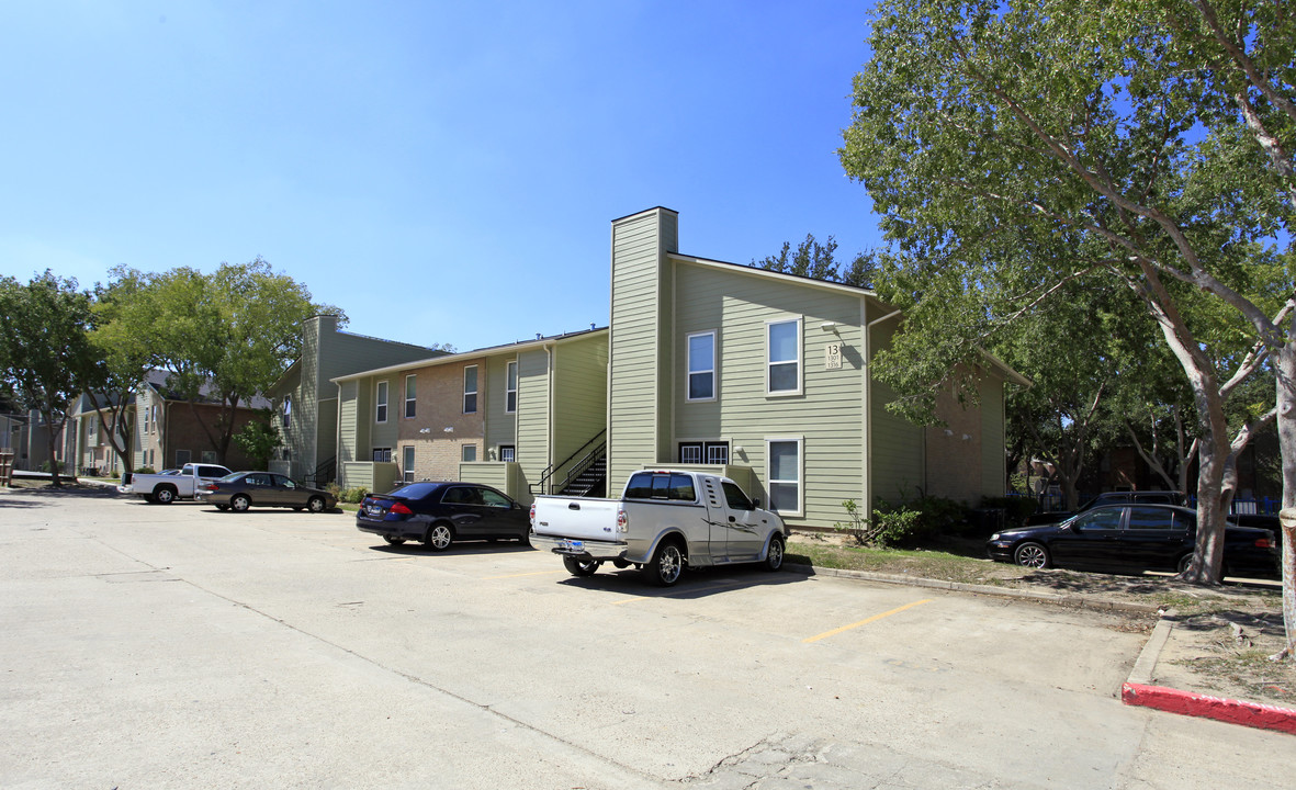 Catalina Apartments in Houston, TX - Building Photo