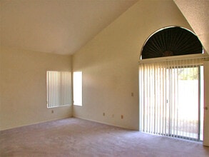 2282 W Gail Dr in Chandler, AZ - Building Photo - Building Photo