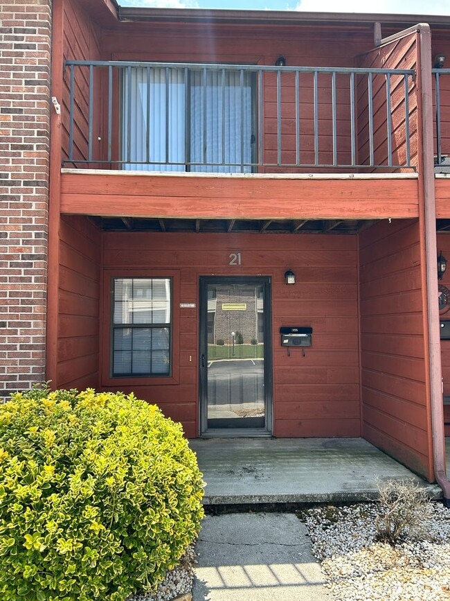 property at 1522 Pearl Ave