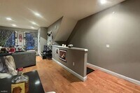 1735 W Diamond St photo'