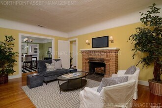 400 33rd St in Sacramento, CA - Building Photo - Building Photo
