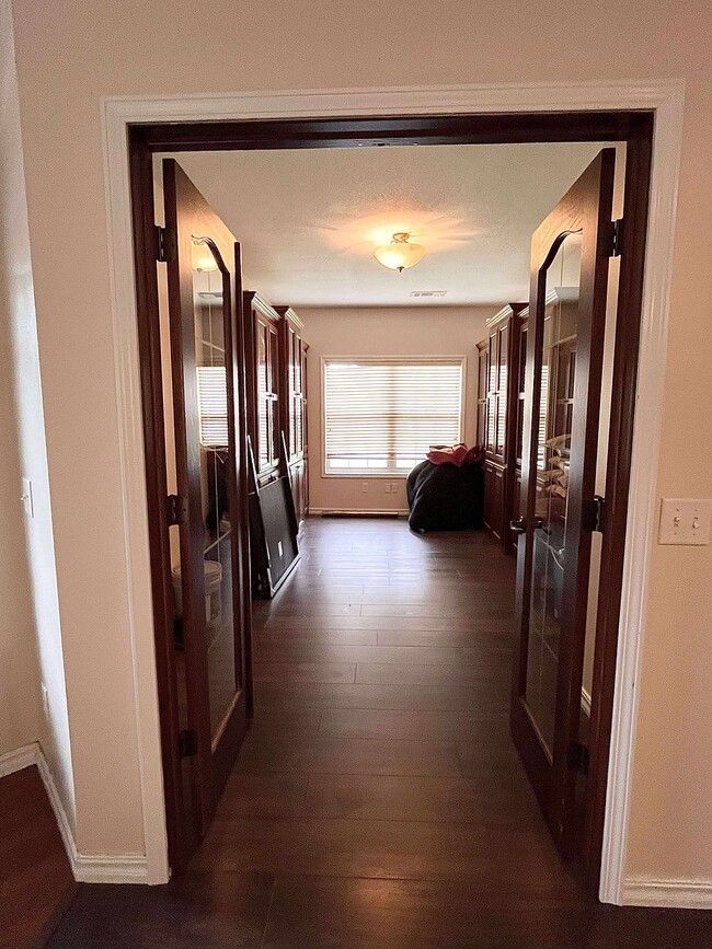 property at 1 Yarty Ln