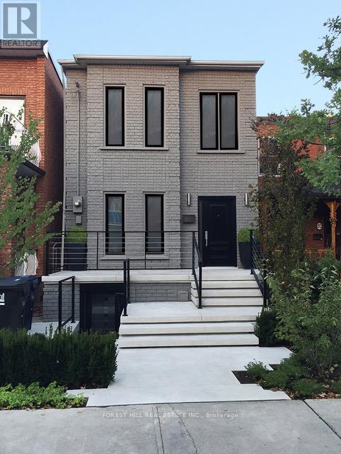 80 Northcote Ave in Toronto, ON - Building Photo