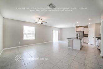 11234 Riley Pines Cir in Gibsonton, FL - Foto de edificio - Building Photo