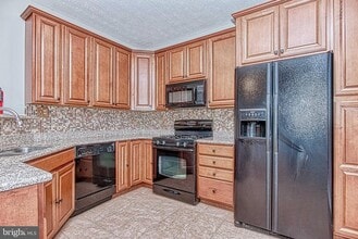 4037 Kimberley Glen Ct in Chantilly, VA - Building Photo - Building Photo