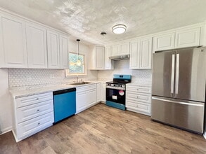 1004 Anoka Ave in Virginia Beach, VA - Building Photo - Building Photo