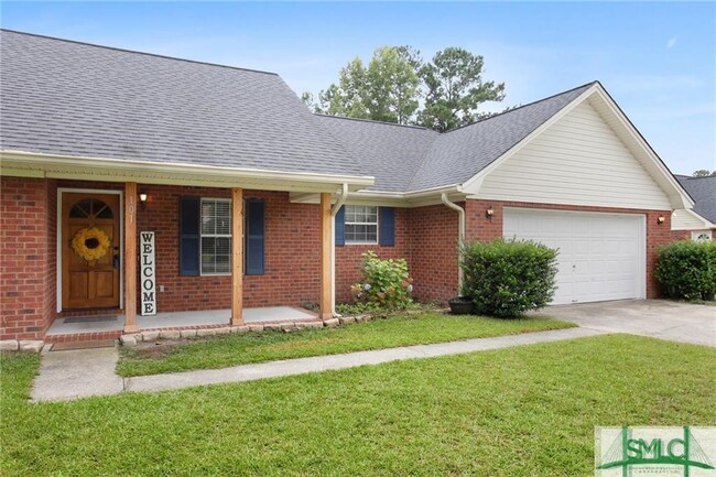 101 Maurine Ave in Bloomingdale, GA - Foto de edificio - Building Photo