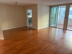 8701 Delgany Ave, Unit 111 in Playa Del Rey, CA - Building Photo - Building Photo