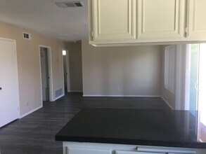 901 Brandywine Ln in Corona, CA - Building Photo - Building Photo